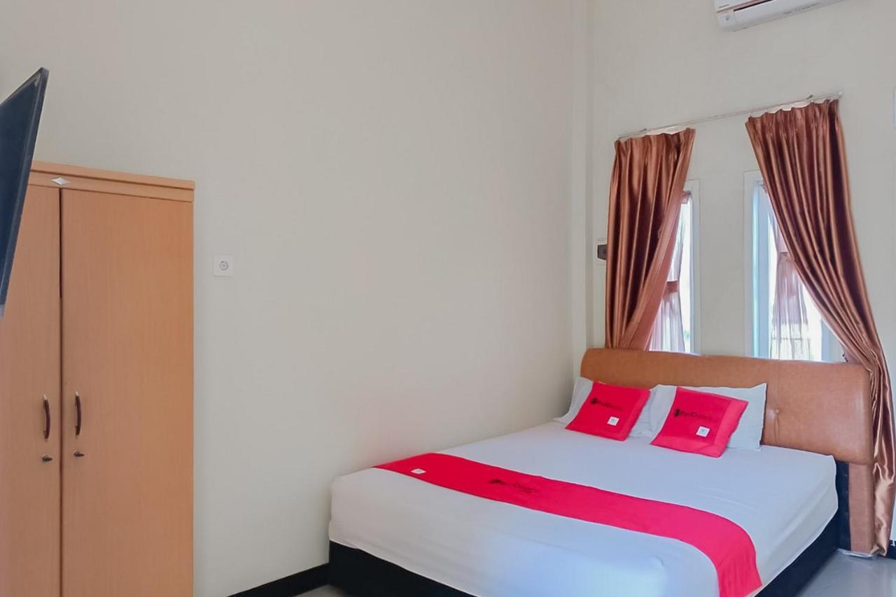Reddoorz At Pelangi Guest House Balikpapan  Exteriör bild