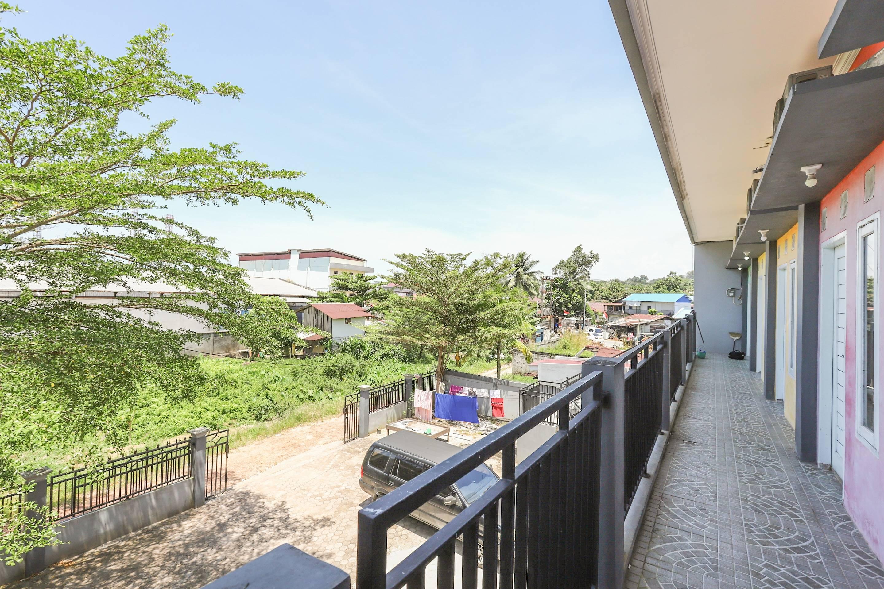 Reddoorz At Pelangi Guest House Balikpapan  Exteriör bild