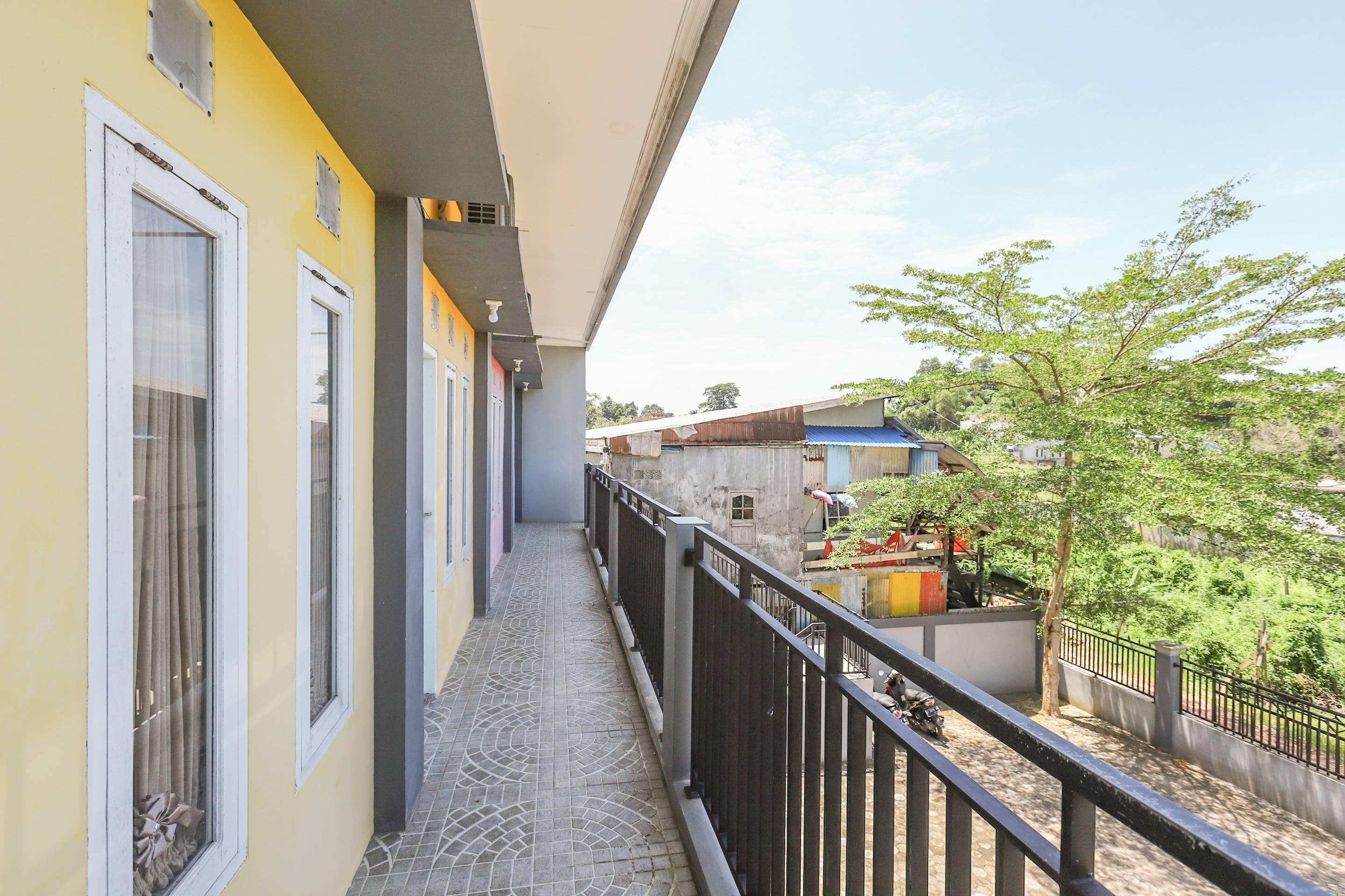 Reddoorz At Pelangi Guest House Balikpapan  Exteriör bild